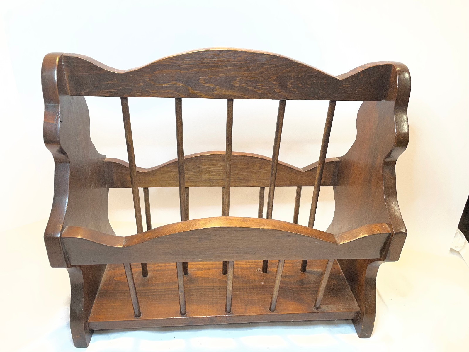 Vintage Solid Wood Magazine Rack Holder Stand Newspaper Record Spindle 18.5″