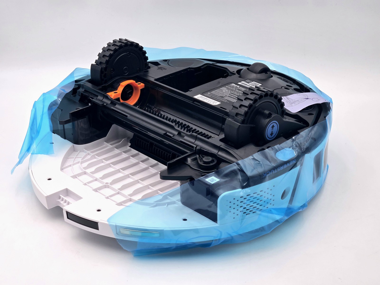 Shark PowerDetect/UV Reveal Robot Vacuum Unit AV3000XEUS (New, No Charging Dock)