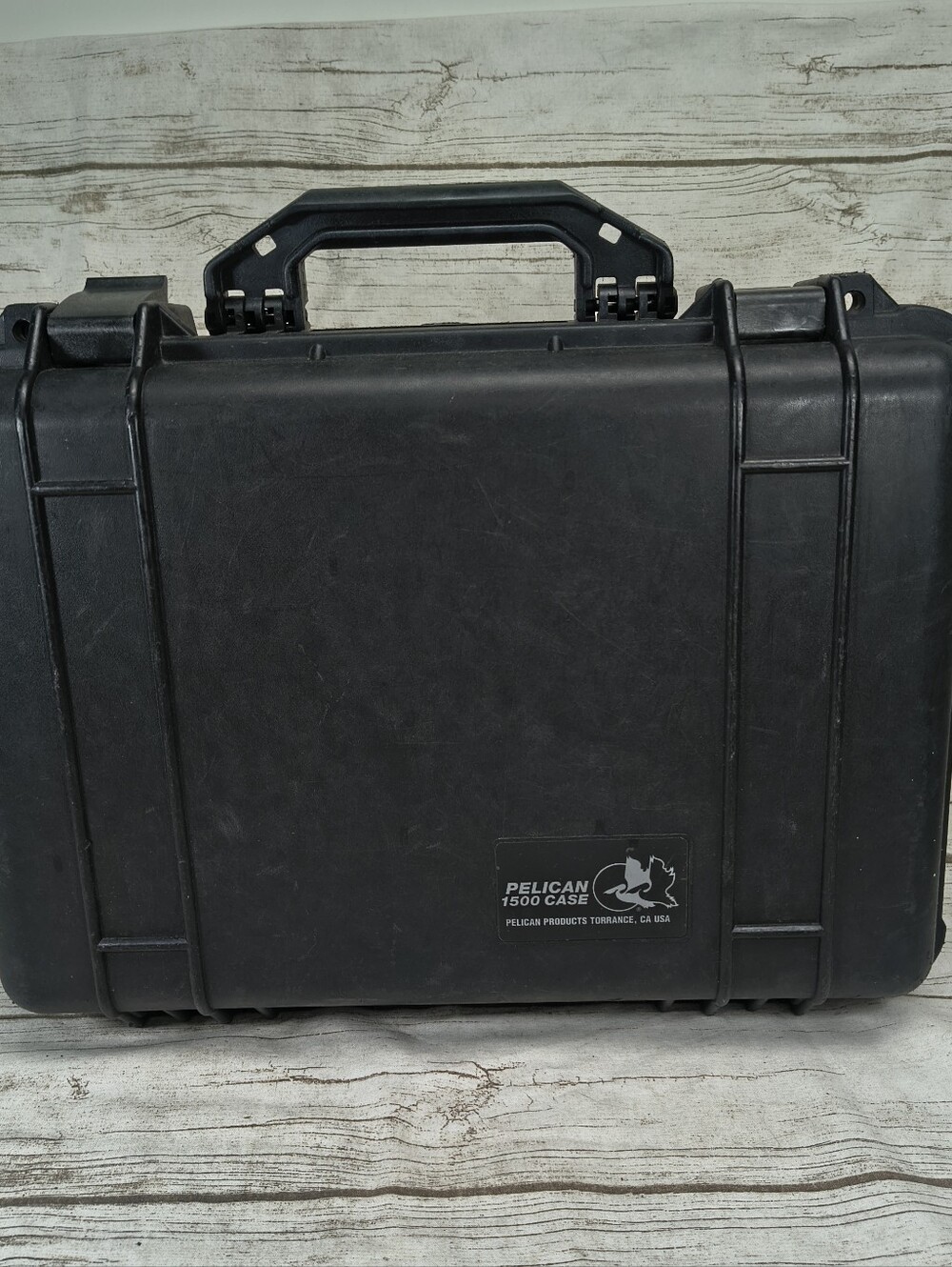 Pelican 1500, Black, Genuine, Medium Protector Case 18.5 X 14.06 X 7.75