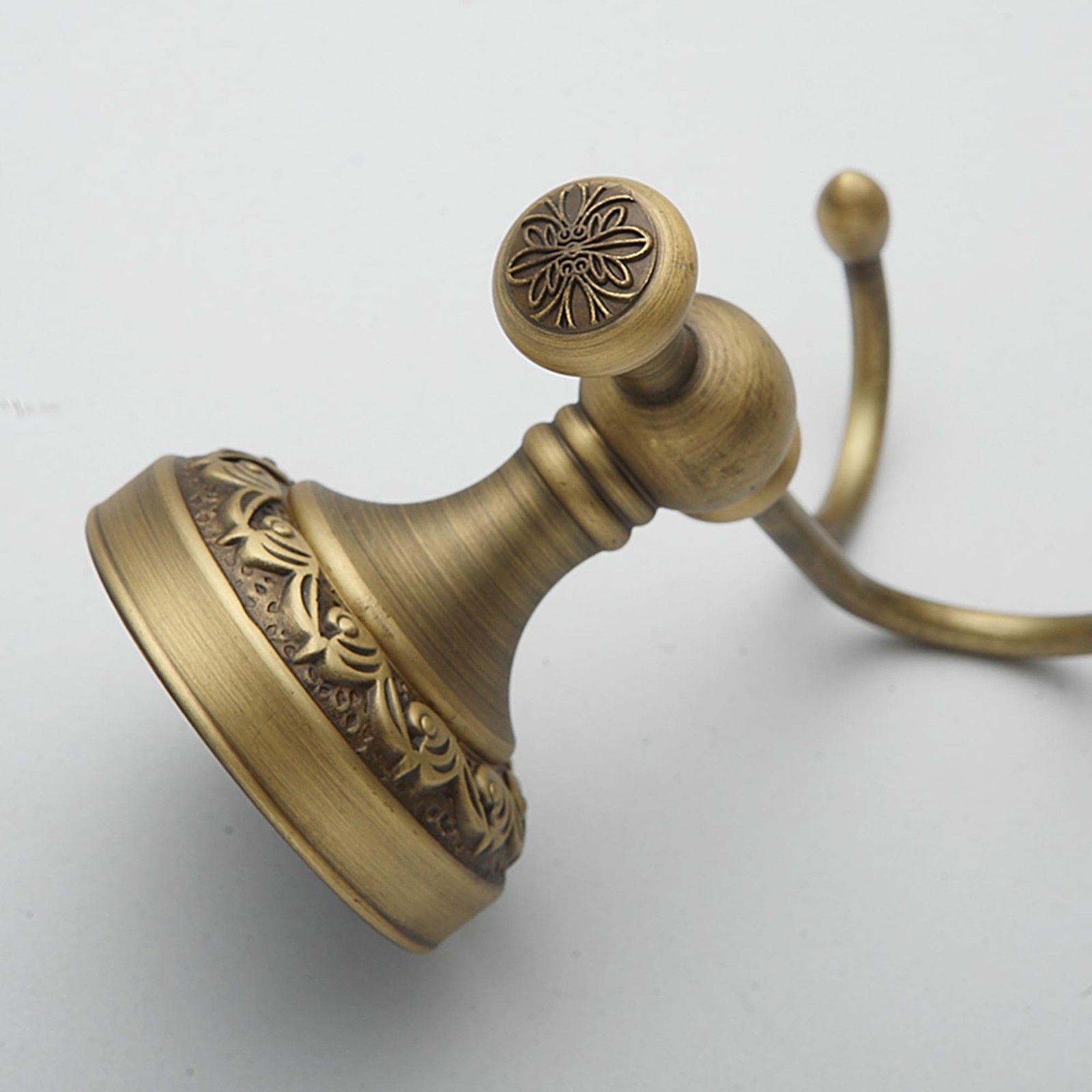 Antique Bronze Brass Bath Towel Hooks Wall Mounted Bathroom Hardware Carving