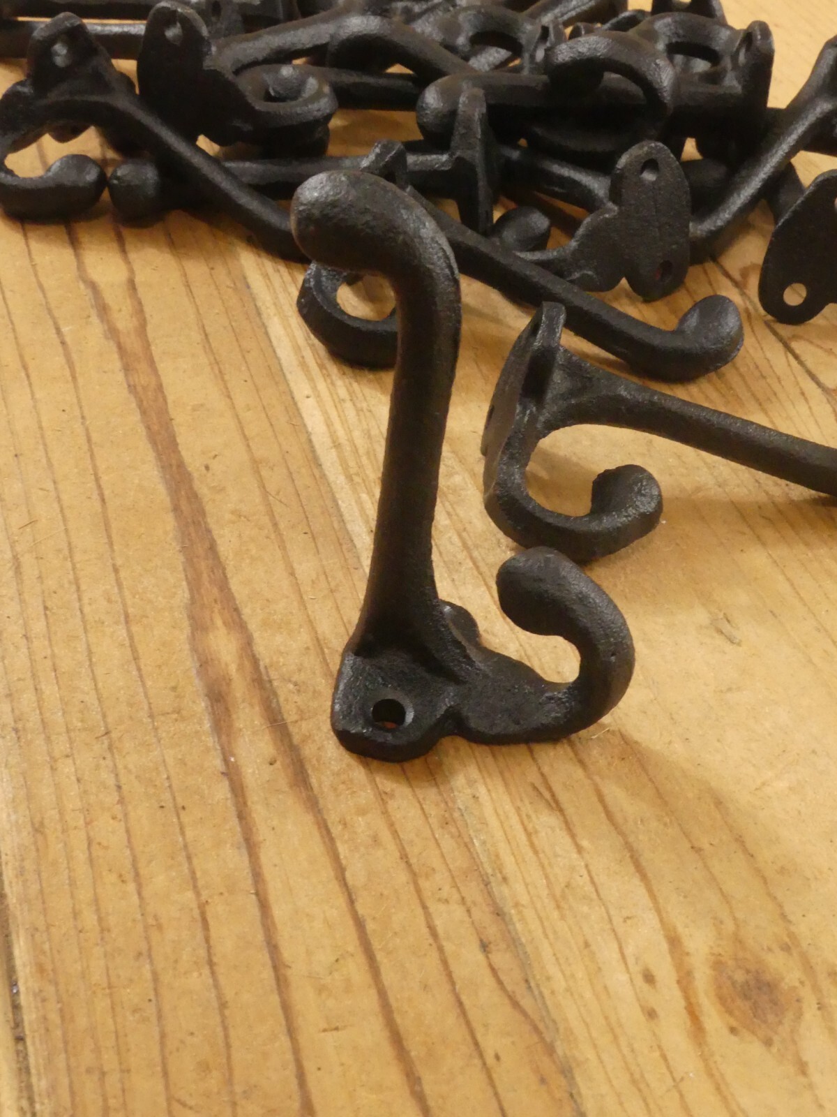 100 BLACK CAST IRON ACORN HOOKS 3 1/4″ LONG HOOK COAT HAT WALL BATHROOM TOWEL
