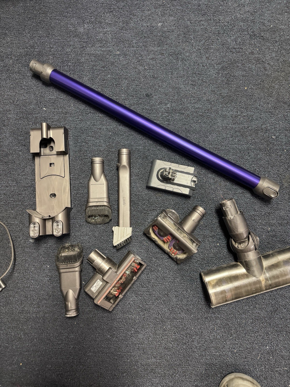 Dyson B8 Parts plus cordless stick vacuum cleaner w/ tools- Purple-SV25