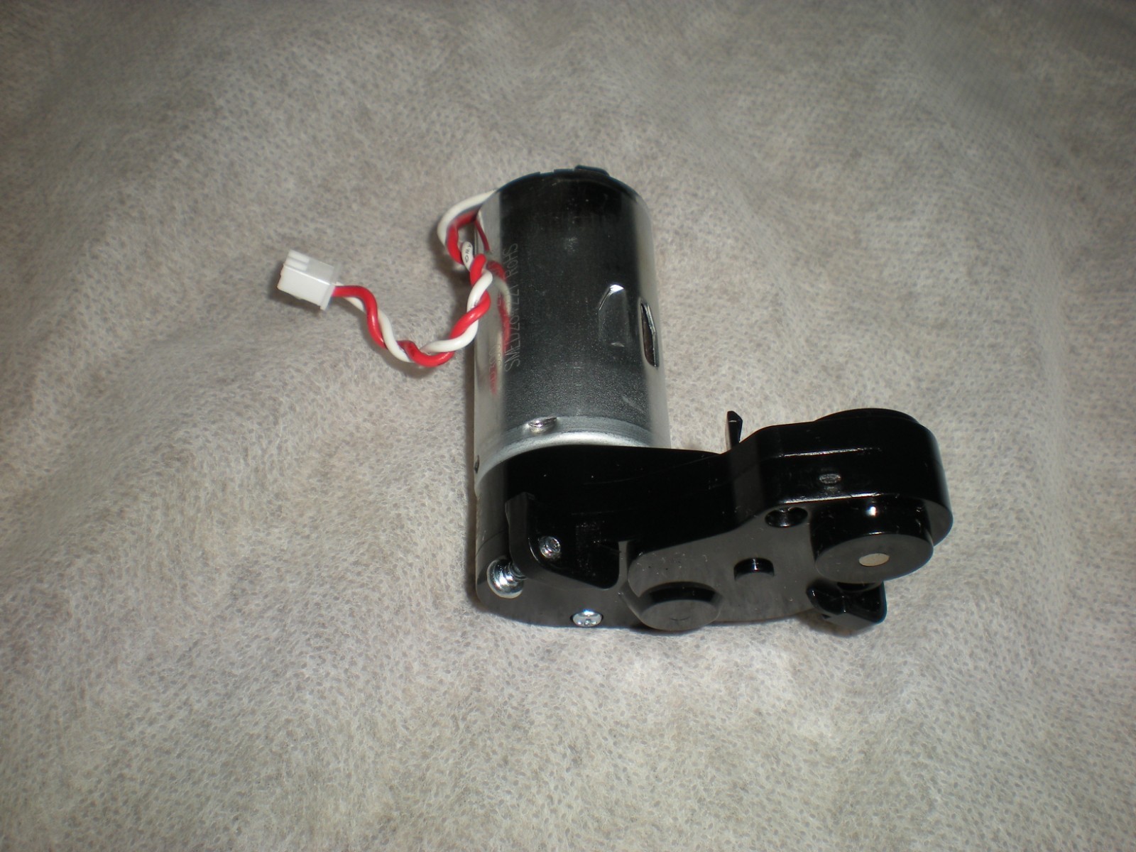 New Genuine iRobot Roomba Vac RVG-Y1 Essential Robot Main roller brush motor
