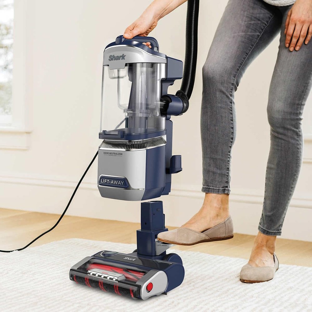 Shark UV900 Pet Performance Plus Lift-Away Upright Vacuum