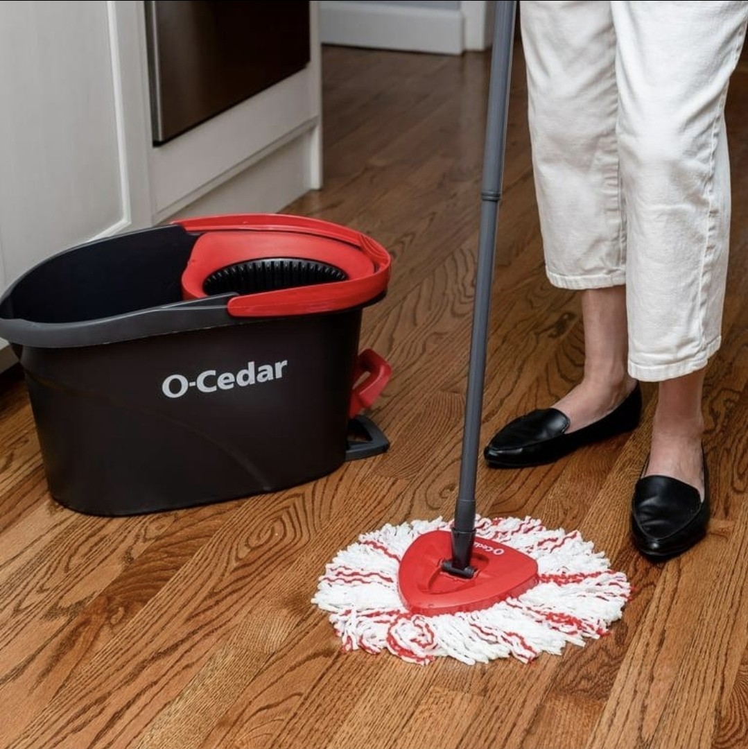 O-Cedar EasyWring Microfiber Spin Mop and Bucket System – Red