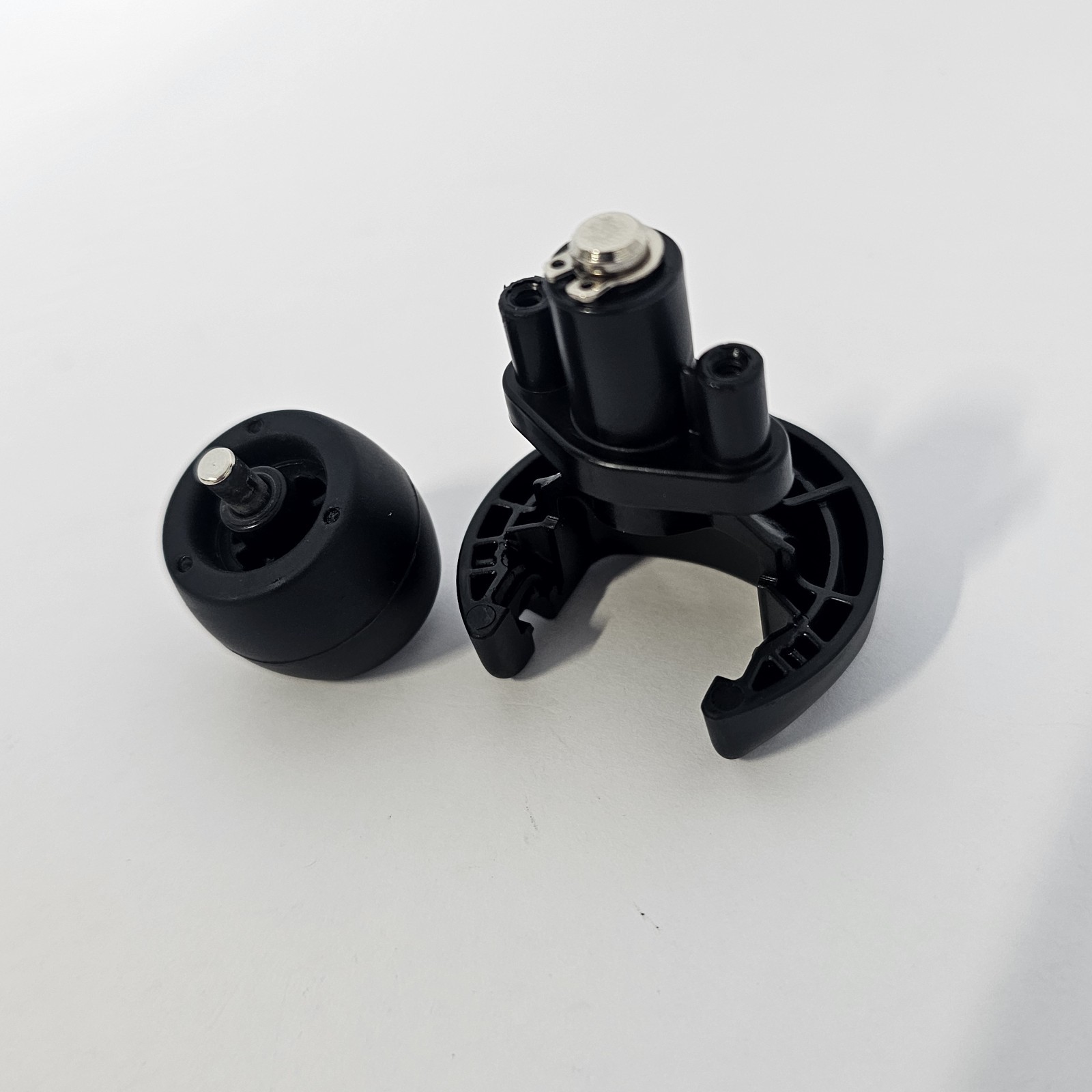 Shark Matrix Plus AV26101EUS Front Caster Wheel REPLACEMENT PART / OEM GENUINE