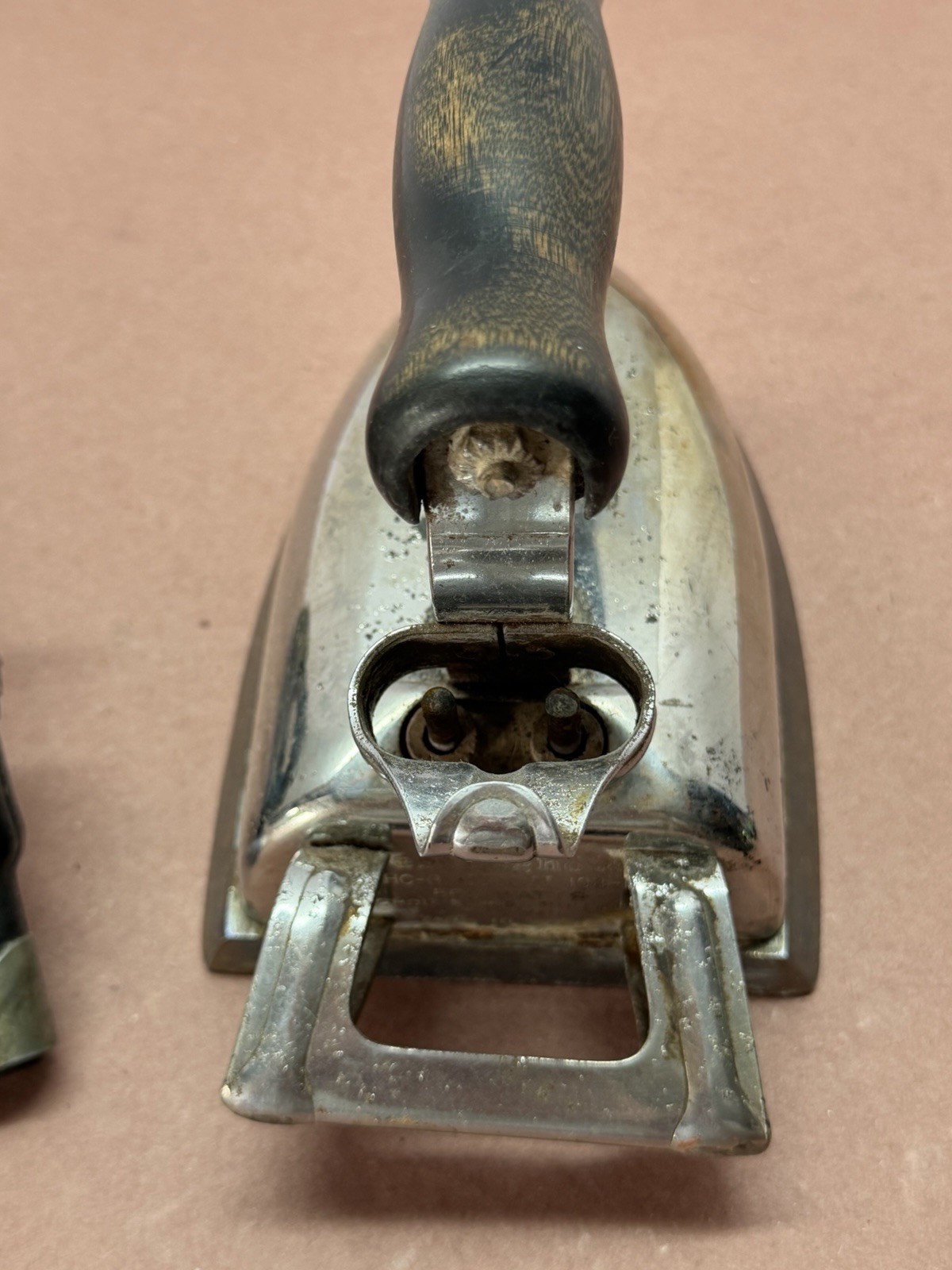 Westinghouse CHC-R Corded Dry Iron 550W 115V Adjustable Silver/Black TESTED!!