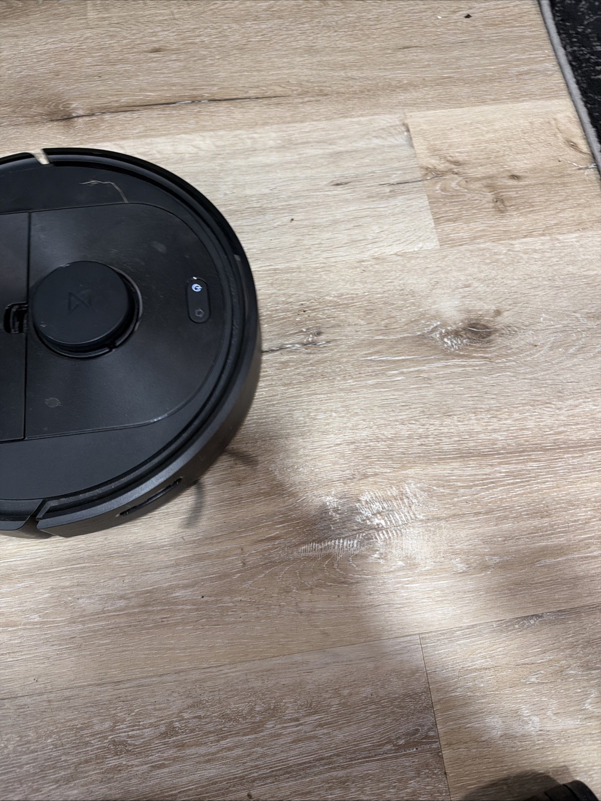 Roborock Q5 Max+ Self-Emptying Robot Vacuum Cleaner And Charger