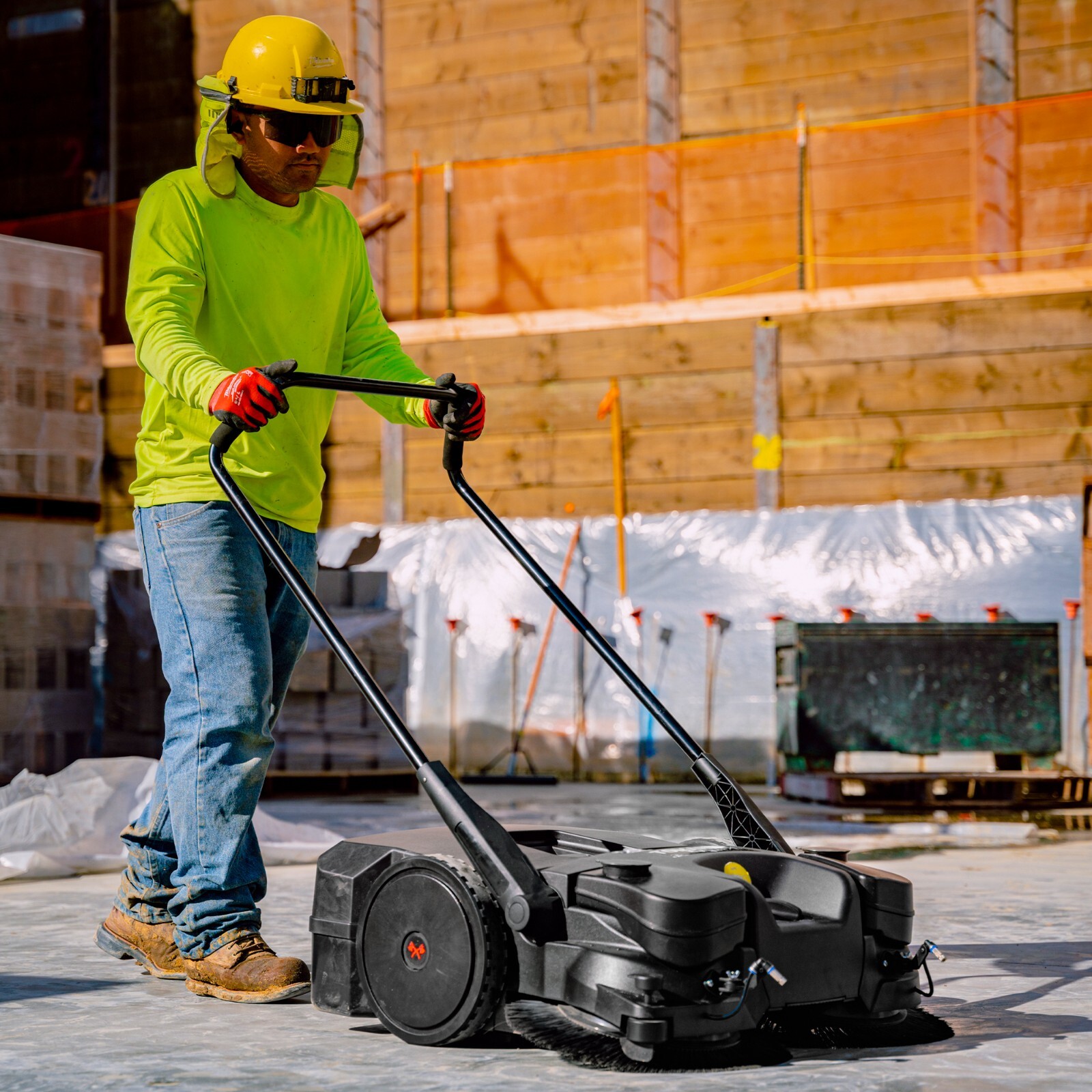 30″ Battery Powered Push Sweeper Triple Brooms Electric Drive Dust Suppression