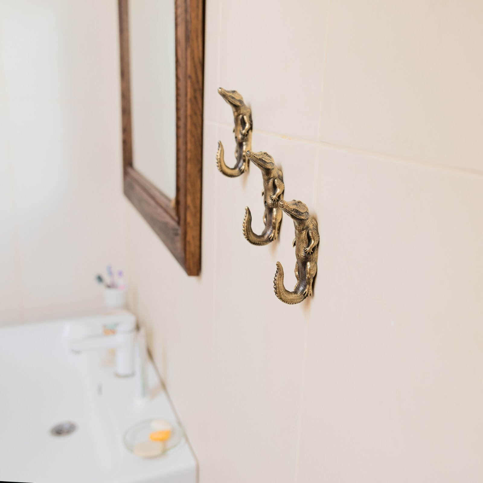 New crocodile wall hook for clothes, towels, hats, backpacks, coats