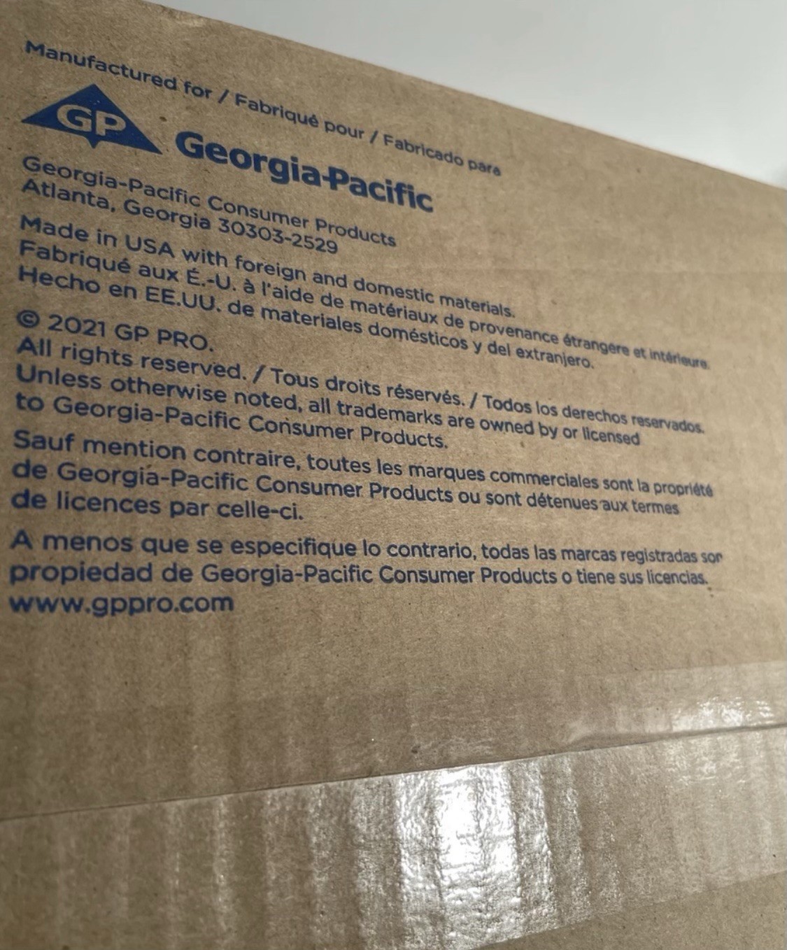 Georgia-Pacific 23000 2-Ply Premium C-Fold Paper Towel – White