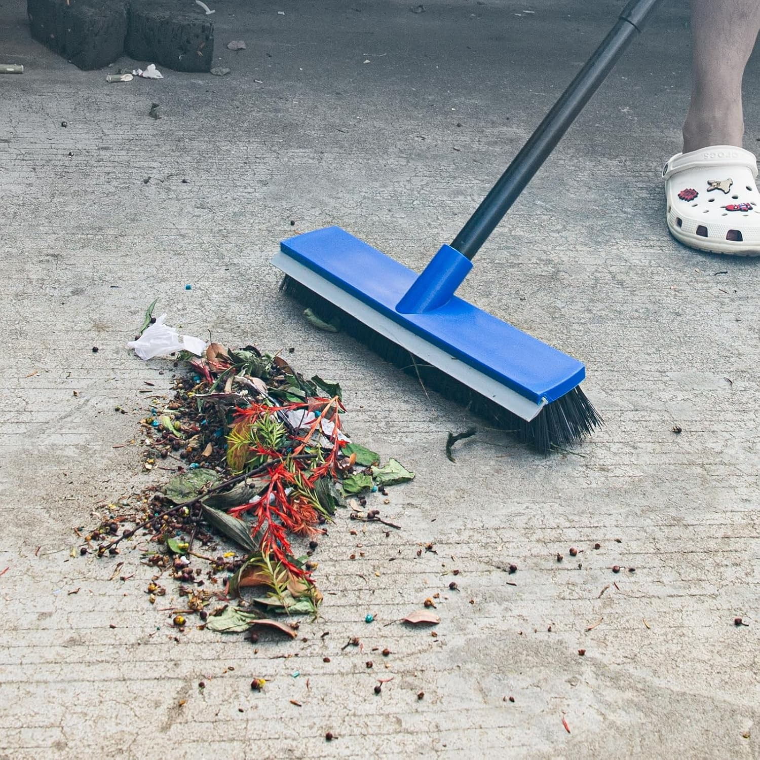 16 Inch 2-in-1 Squeegee Push Broom Outdoor Deck Brush 58″ Long Handle for