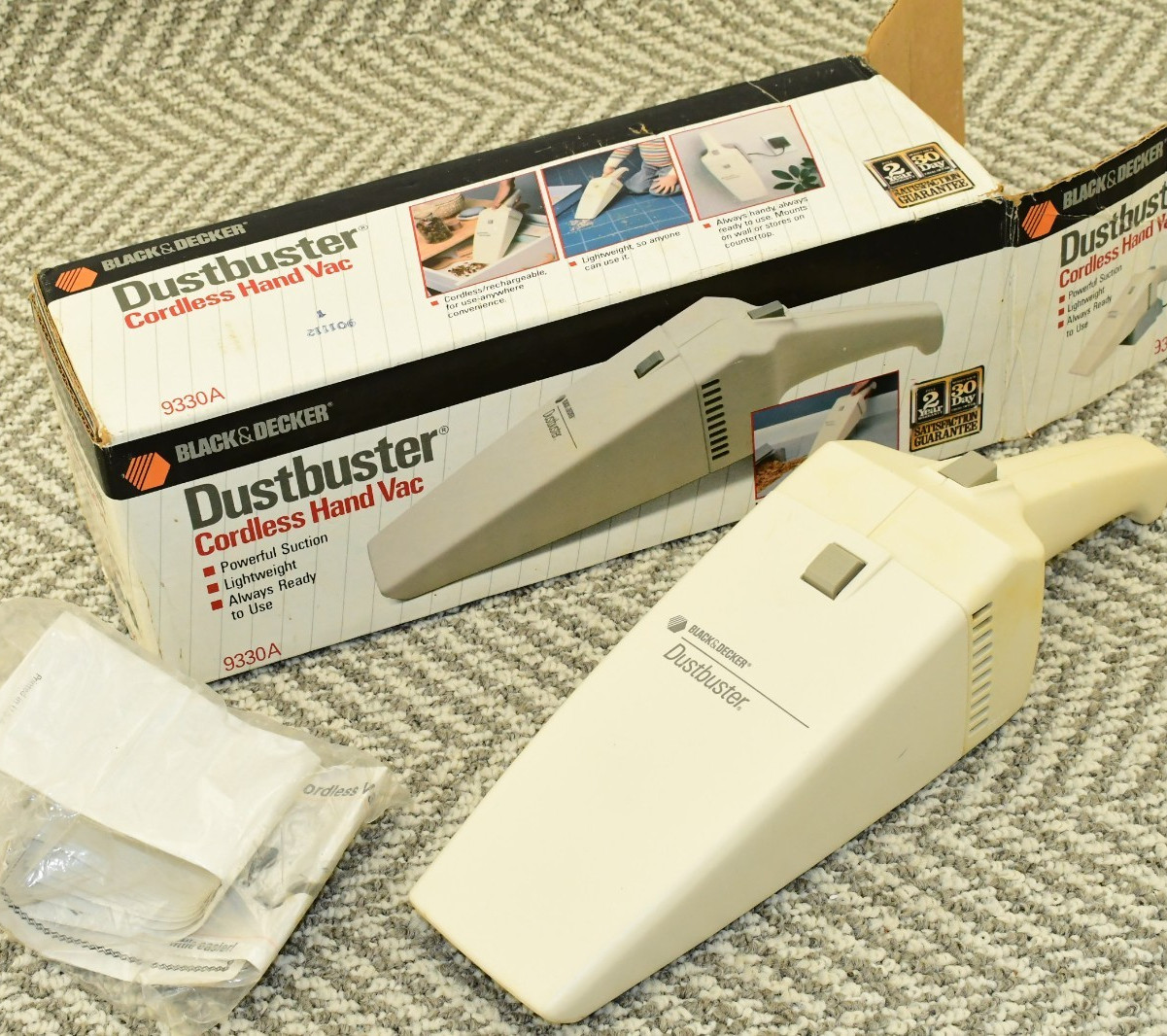 Vintage Black & Decker Dustbuster Vac Vacuum 9330A w/ Box + Manual – NO CHARGER
