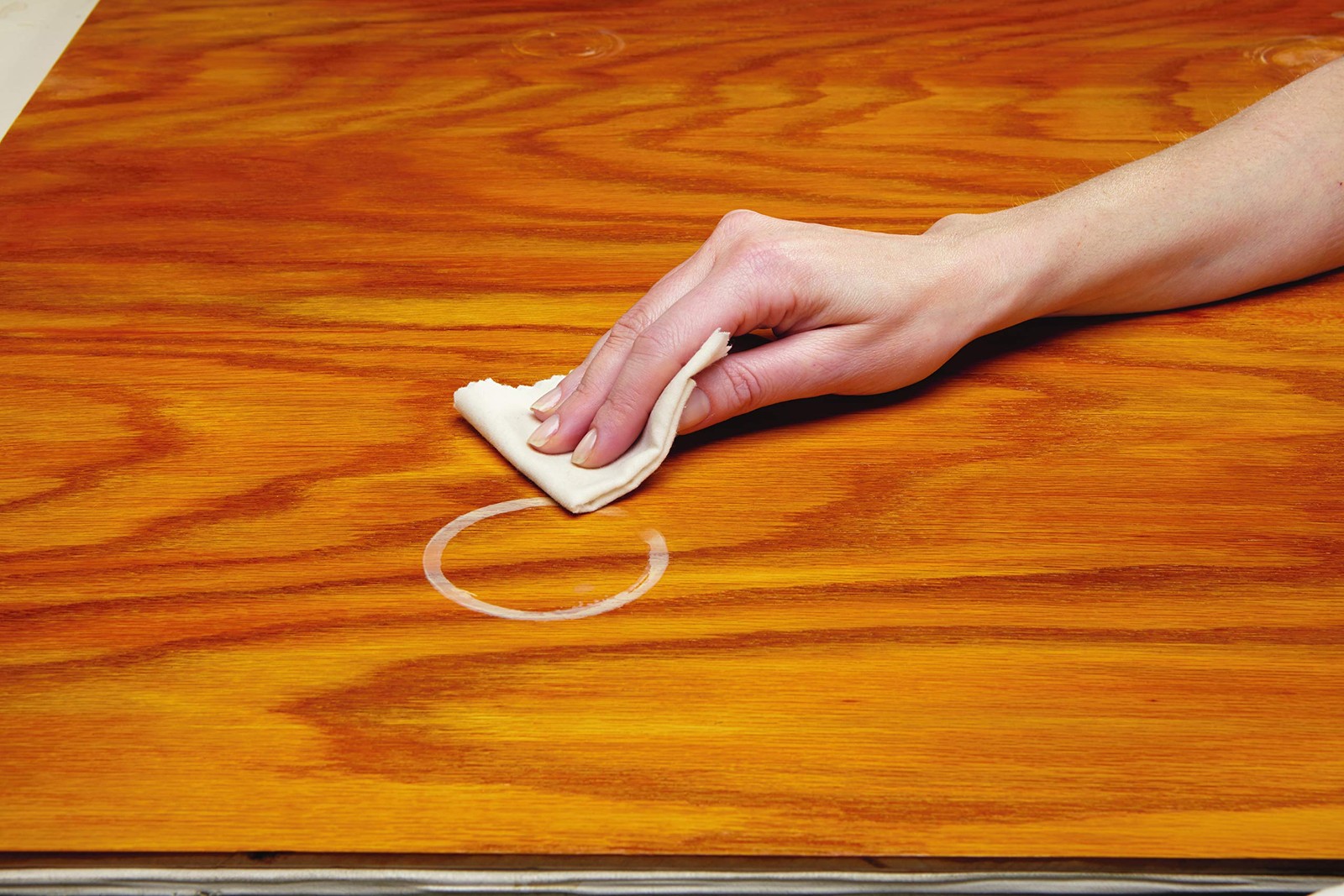 Guardsman Reusable Water Mark Remover Cloth | Wood Cleaner for White Rings &