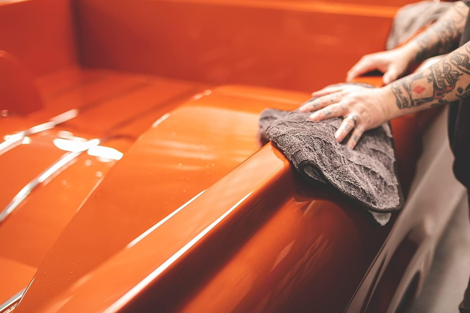 Fast-Drying Automotive Microfiber Towel with Buttersoft Suede Border – 20inx30in