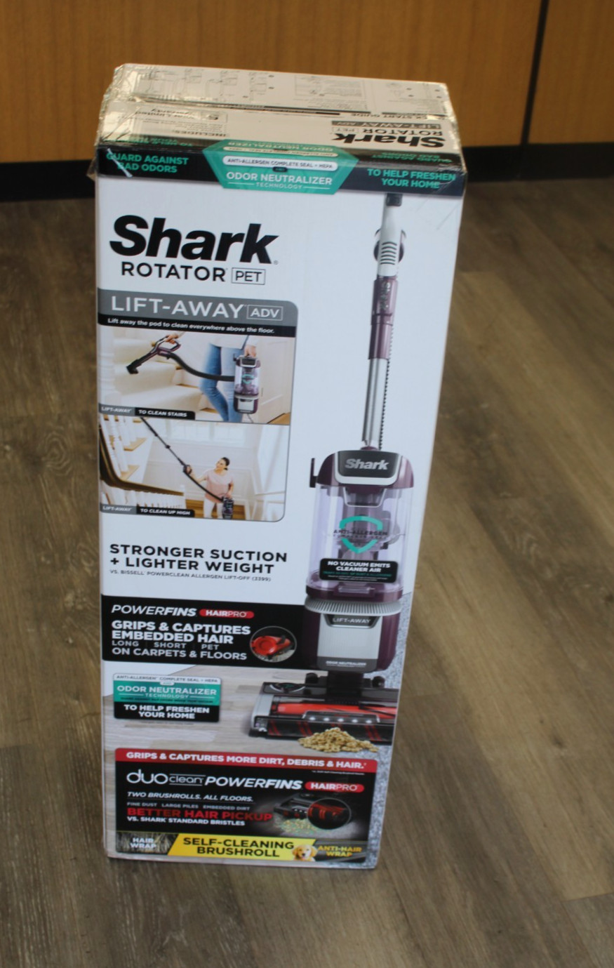 Shark LA702 Rotator Pet Lift-Away ADV Upright Vacuum with Duoclean Powerfins NEW