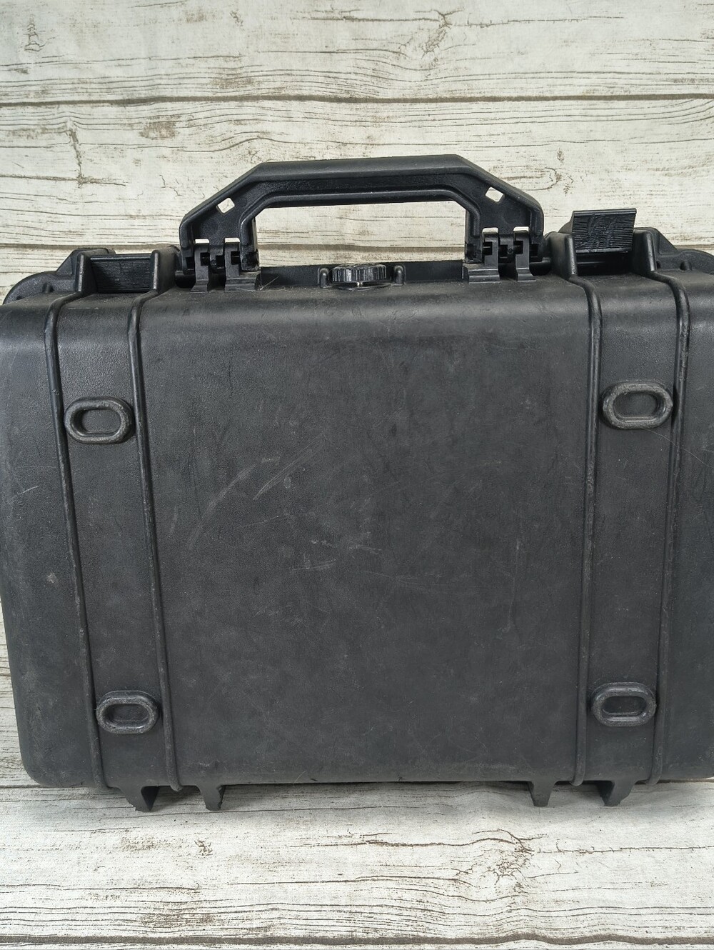 Pelican 1500, Black, Genuine, Medium Protector Case 18.5 X 14.06 X 7.75