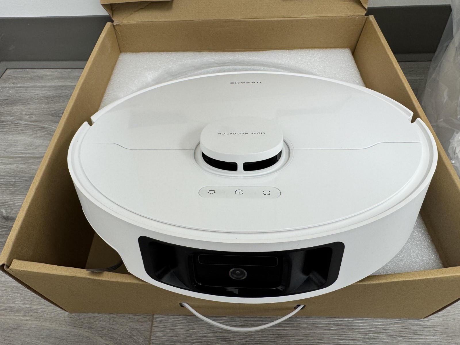 DREAME L40 Ultra Gen 2 Robot Vacuum 25kPa Suction – White – Open Box Condition