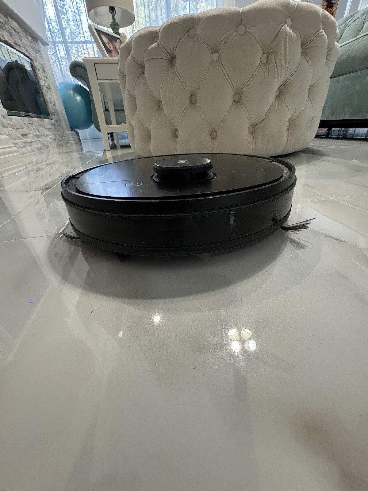 DEEBOT EcoVacs Ozmo 950 Wi-Fi Connected Robot Vacuum / Mop Black Good Condition