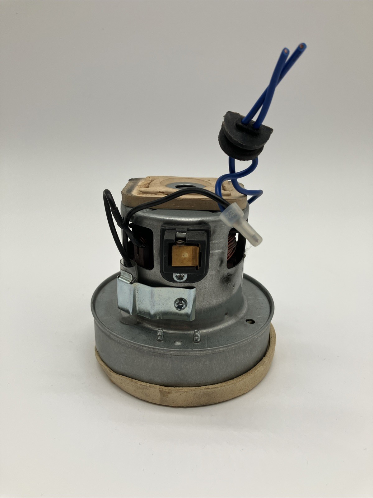 Shark NV501 NV500 NV502 NV505 UV560 SMALL 120V 1000W Vacuum MOTOR KCL12-11MHC