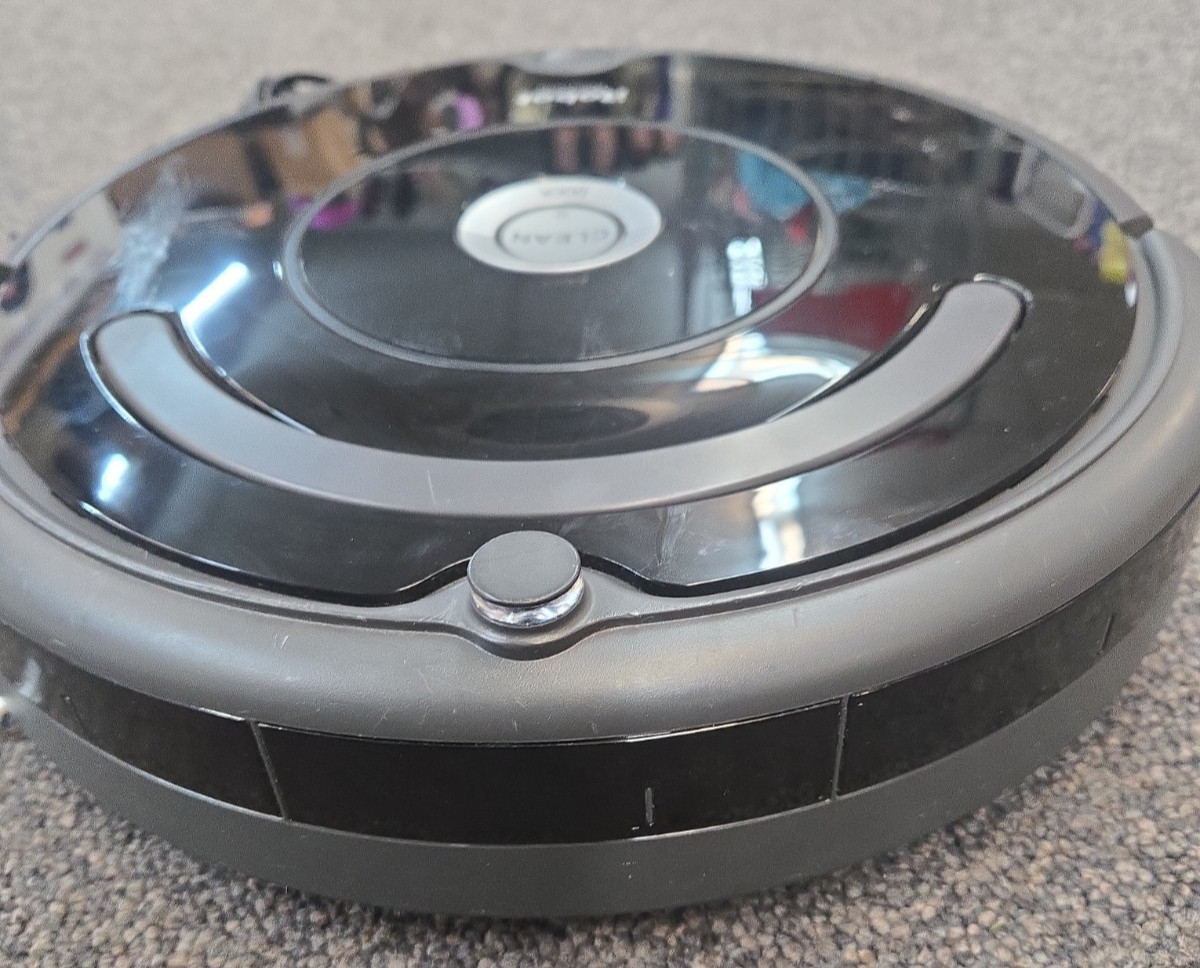 Irobot Roomba 675 Robot Vacuum & Charger Wi-Fi