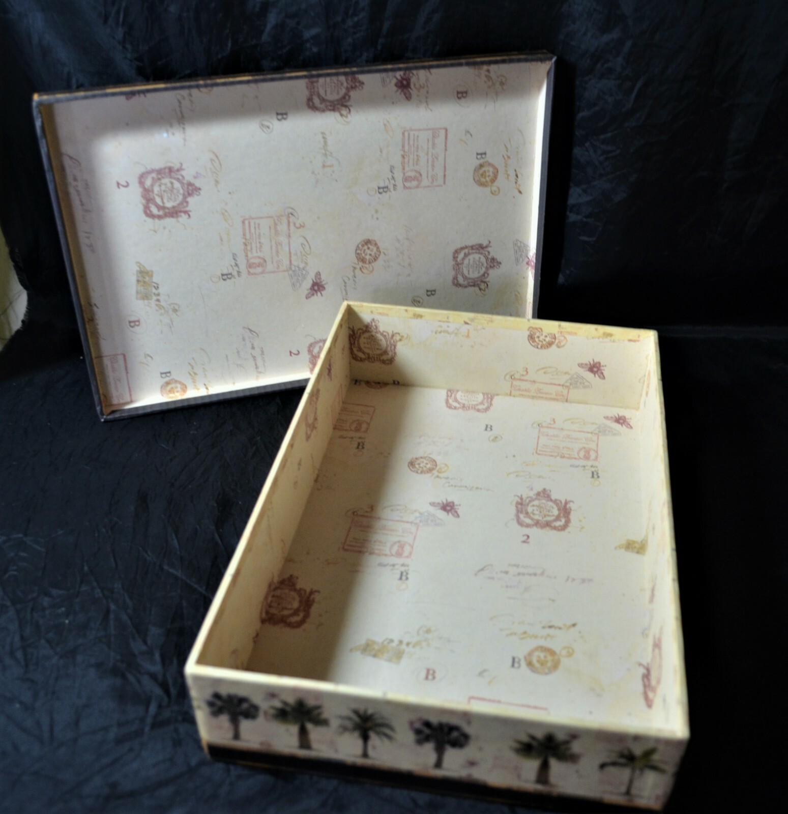 Chad Barrett Art in Motion Storage Box Palm tree design 13 x 8.5 Organize Closet