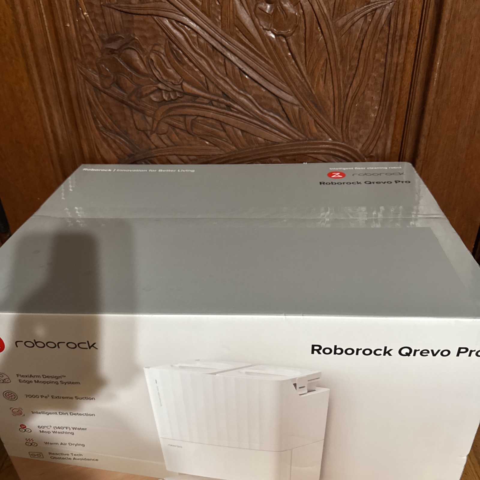 Roborock Qrevo Pro Intelligent Robot Vacuum & Mop w/ FlexiArm Edge Mop -New!