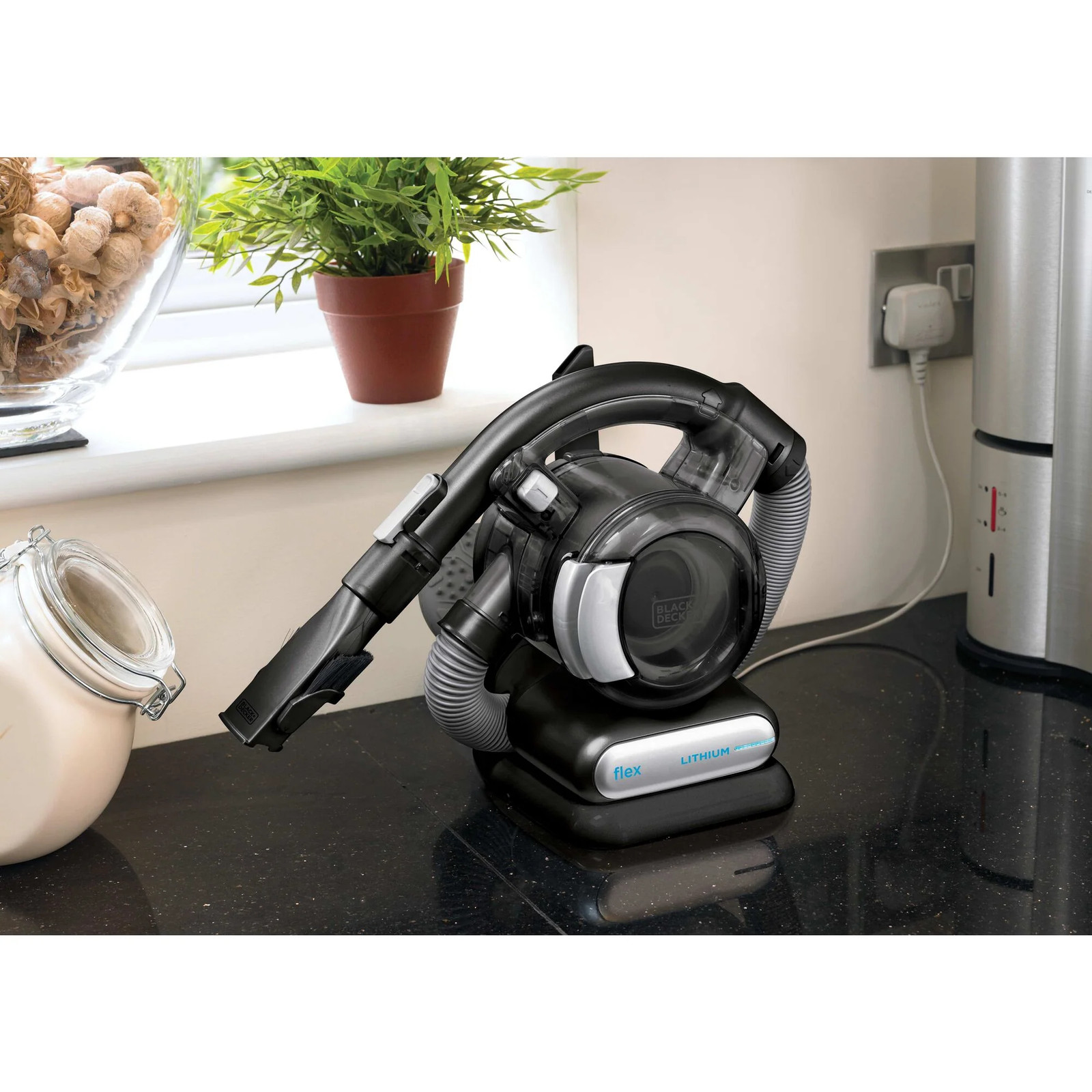 BLACK+DECKER dustbuster® 20V MAX* Flex Handheld Vacuum – BDH2020FL