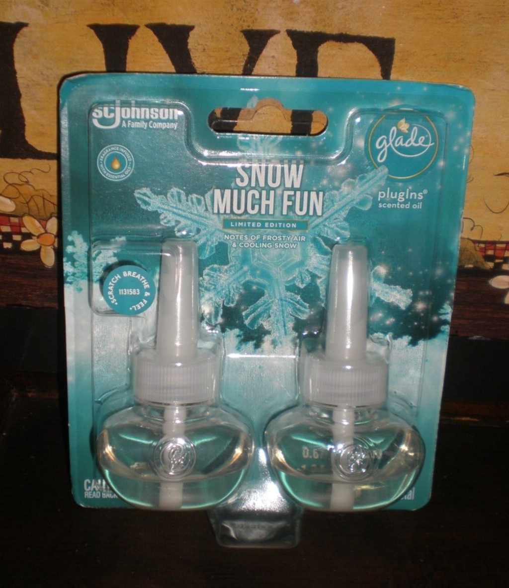 Glade STARLIGHT & SNOWFLAKES Plugins Scents Oil 1 Pack with 2 Refills