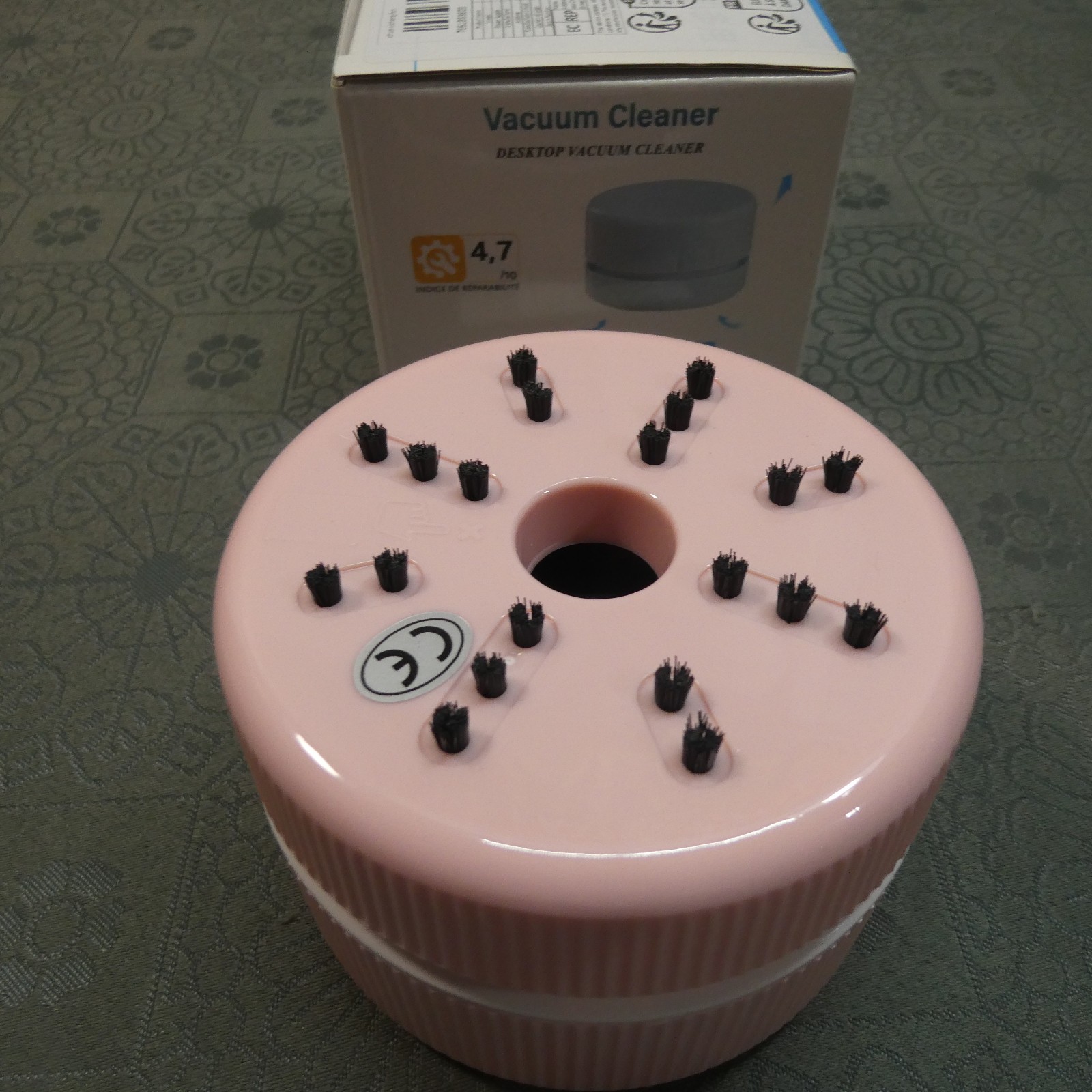Mini Desktop Vacuum Cleaner Battery Powered Table Dust Crumb Cleaner Pink New
