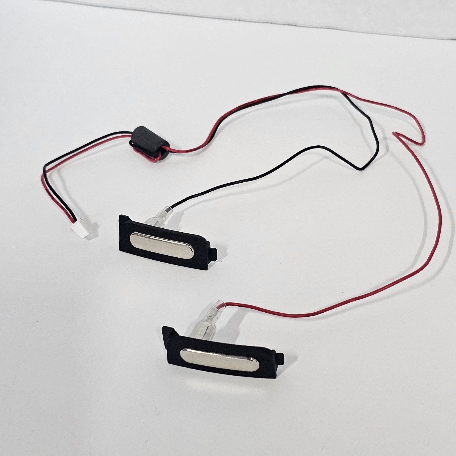 Shark Matrix Plus AV26101EUS Front Mounted Charging Contacts REPLACEMENT PART