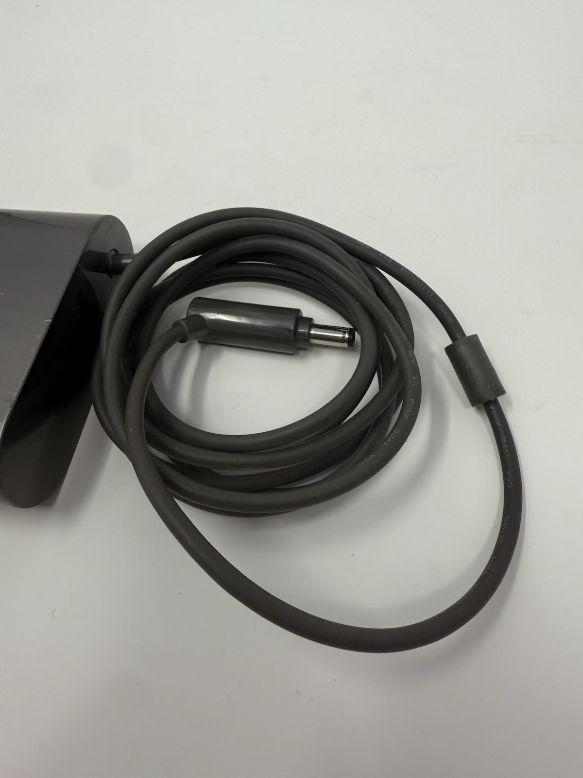 Dyson Class 2 Battery Charger Genuine For V8 Vacuum Model 205720-02