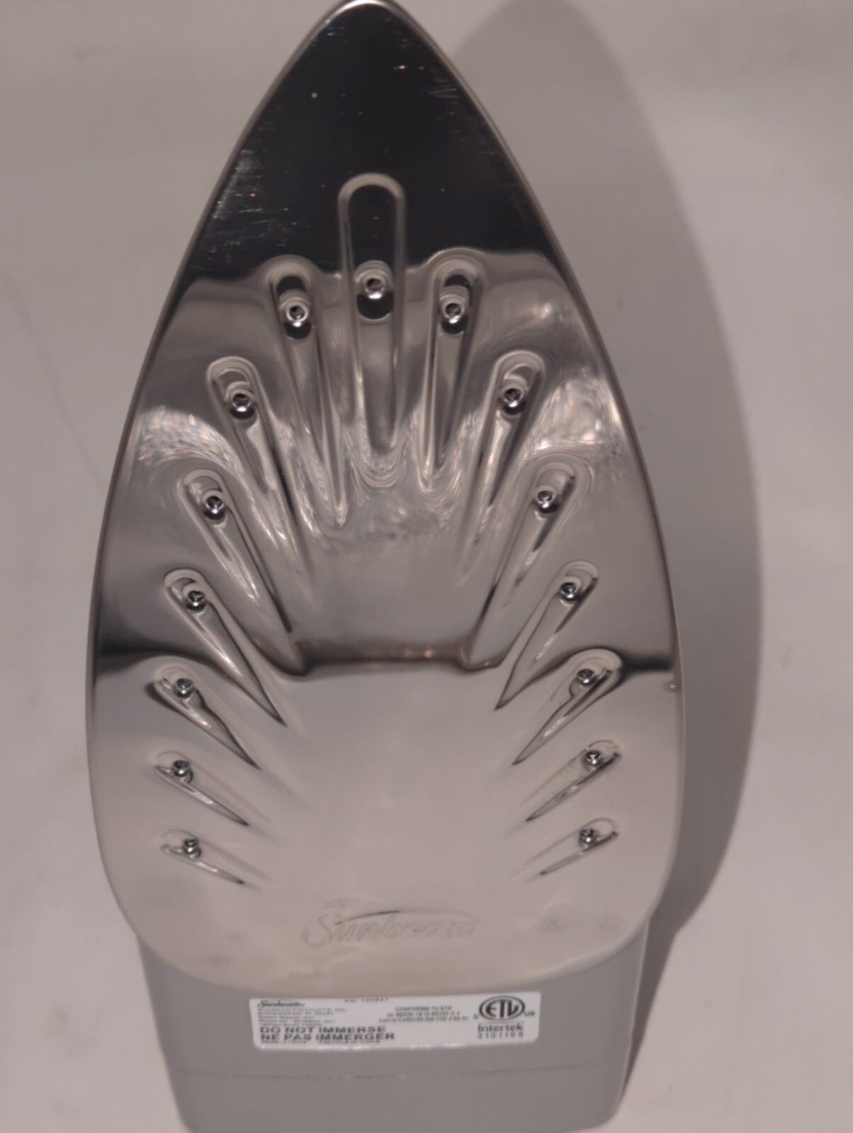 Sunbeam Steam Master Iron 1400 Watts Large Stainless Steel Soleplate with 8 ft R