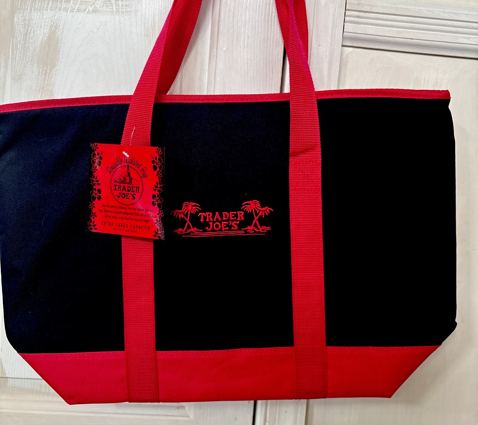 Trader Joes XL Red And Black Insulated Cooler Reusable Tote Grocery Shopping Bag