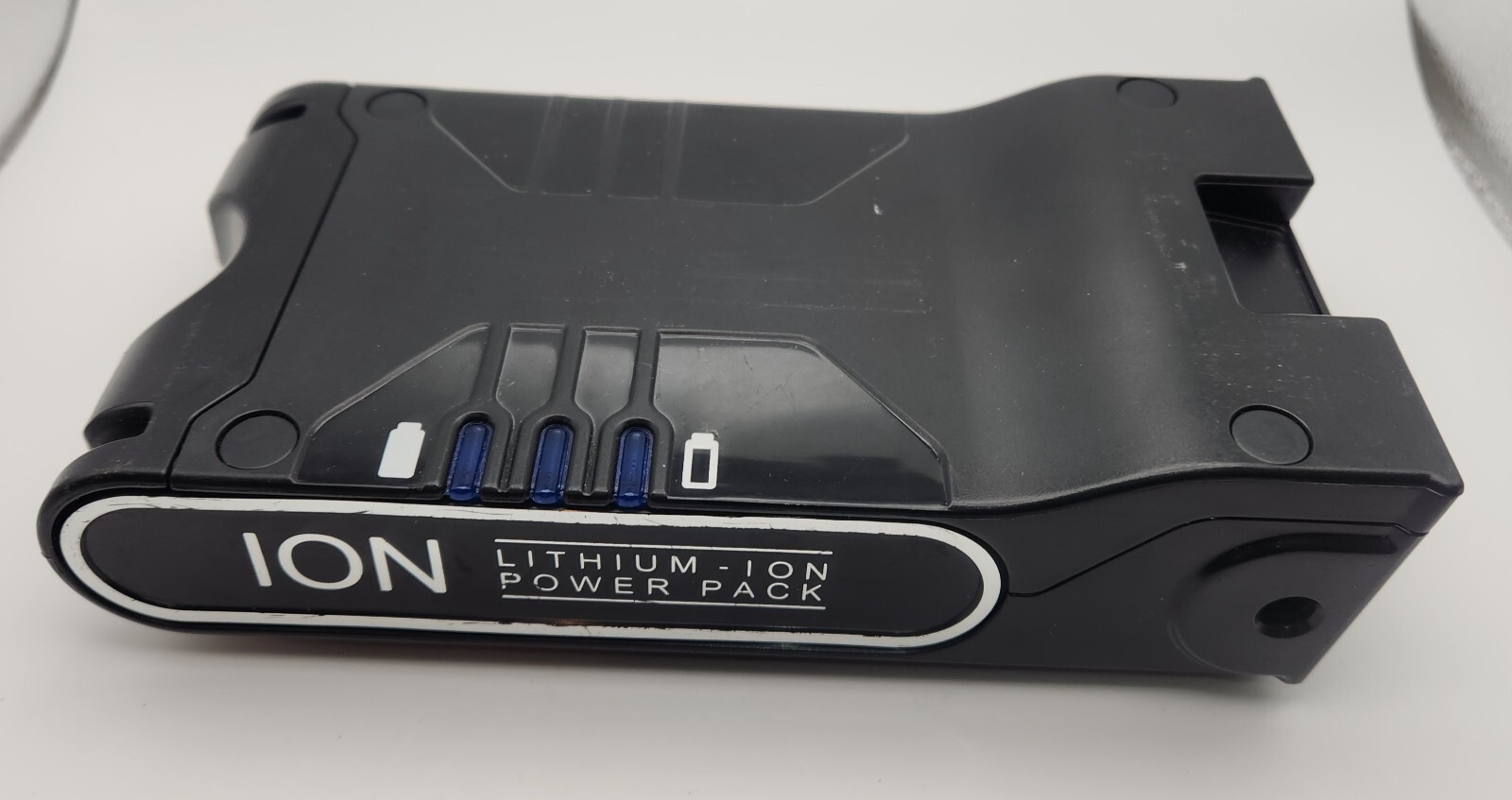 Shark XBAT200 2.5 AH Ion Battery (UNTESTED) For Parts or Repair Unknown working