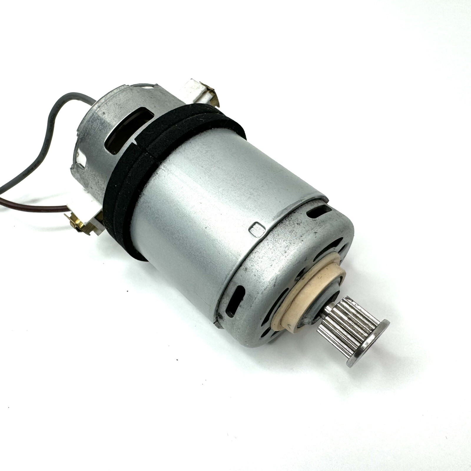 Shark ZU62 ZU60 ZU62C SMALL 120 VOLT 60Hz GEARED BRUSHROLL MOTOR Genuine Part