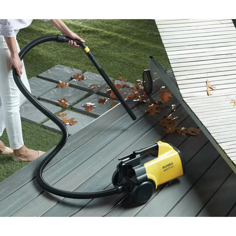 Mighty Mite Bagged Corded with Standard Filter for Carpets & Hard Floors, Canist