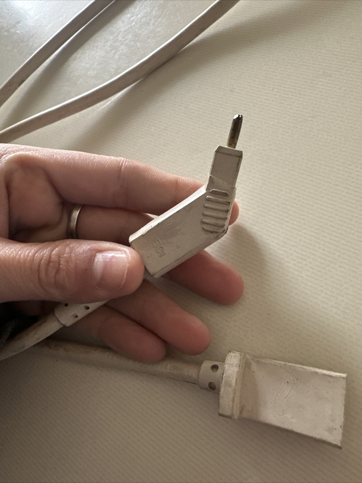 Unknown 40” Electrolux Power Adapter