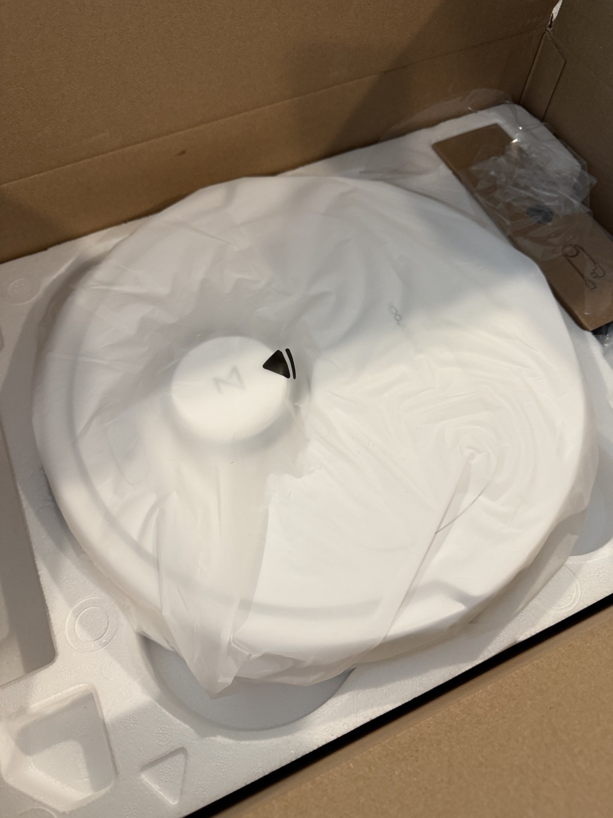 Roborock Qrevo Pro Robot Vacuum and Mop Cleaner Refurbished White Free Return