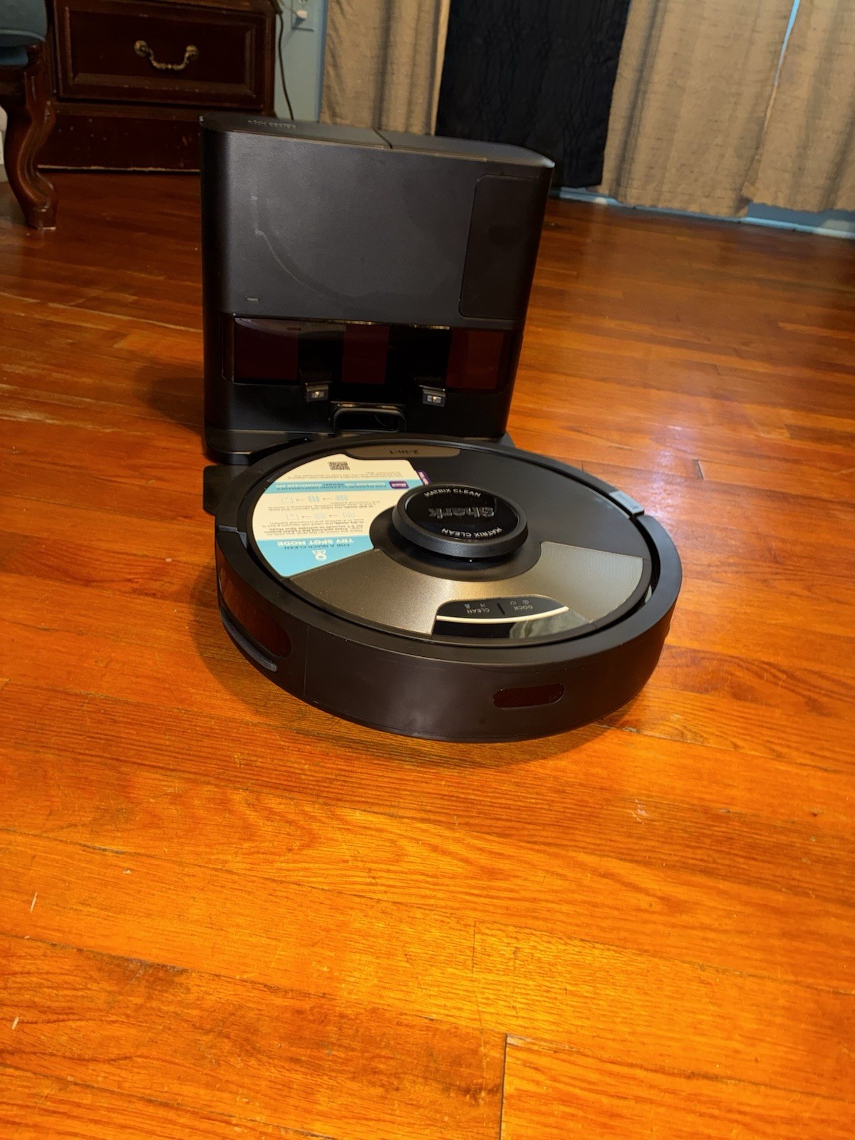 Shark Matrix Plus 2-in-1 Robot Vacuum Mop Sonic Mopping
