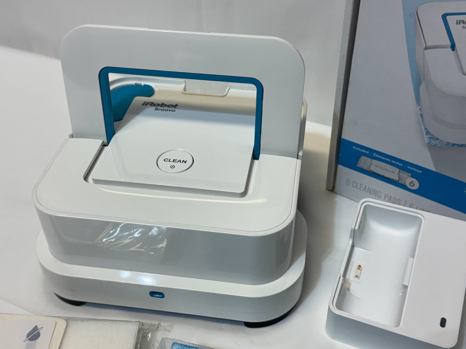 iRobot Braava Jet 240 Mopping Robot, Charger, Battery & Pads (FULLY TESTED)