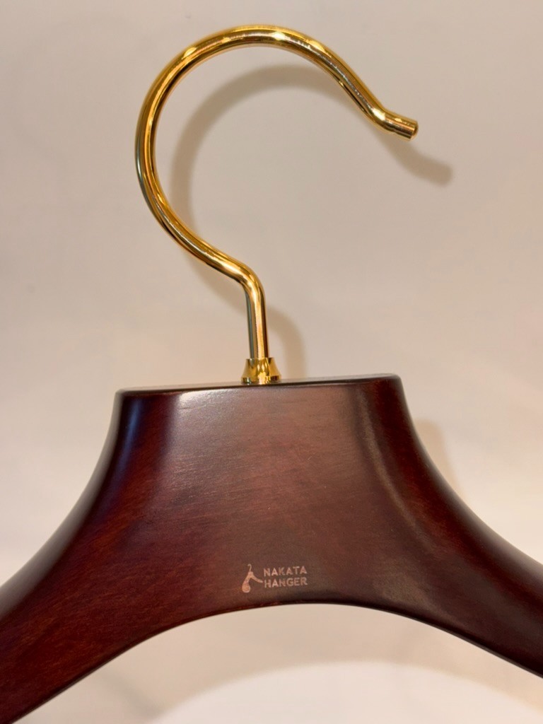 NAKATA Hanger Men’s Suit Hanger 460 mm Mars Brown Beech Wood