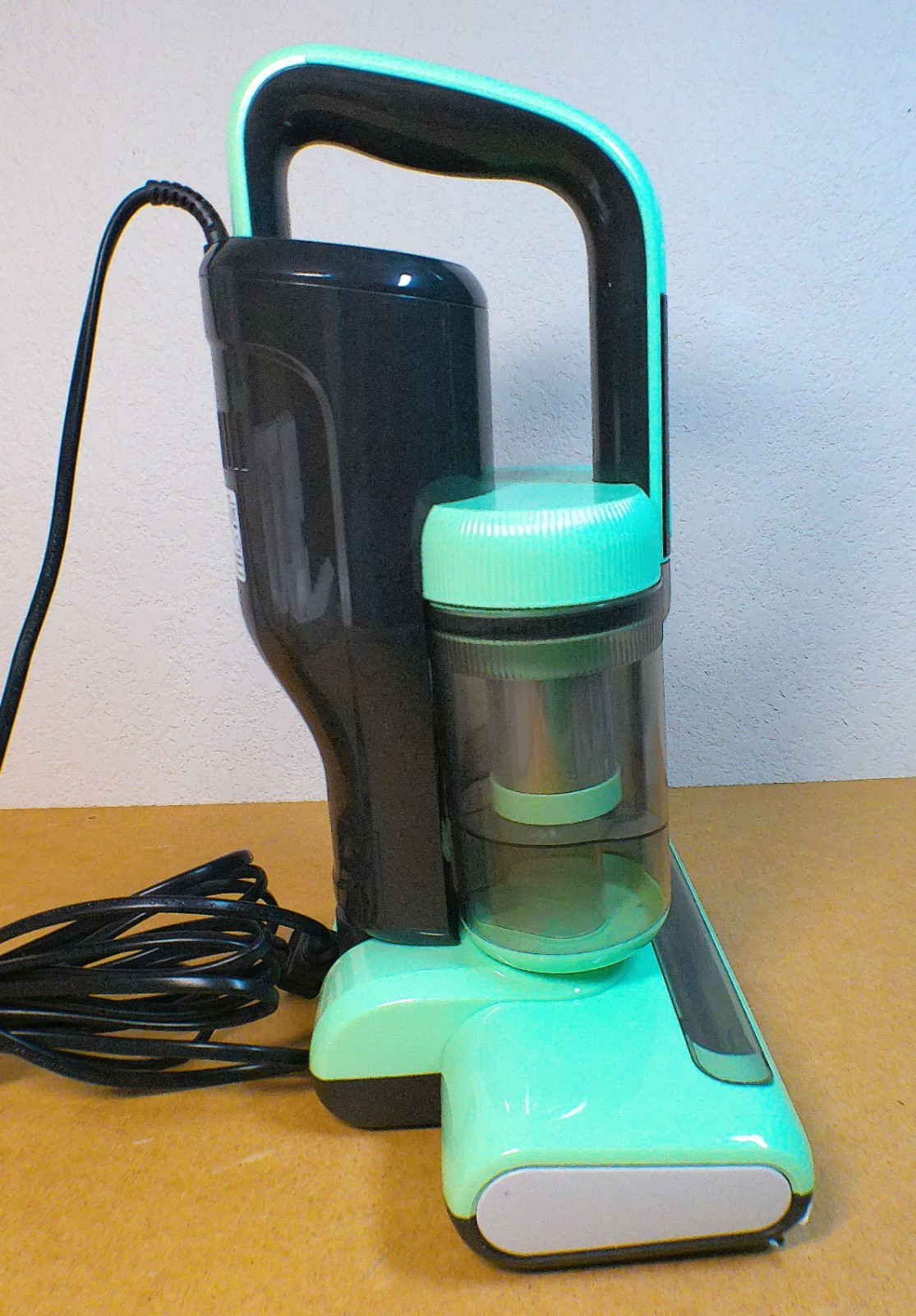 MyJAK LW-P1015 Mattress Vacuum Cleaner Mint Green