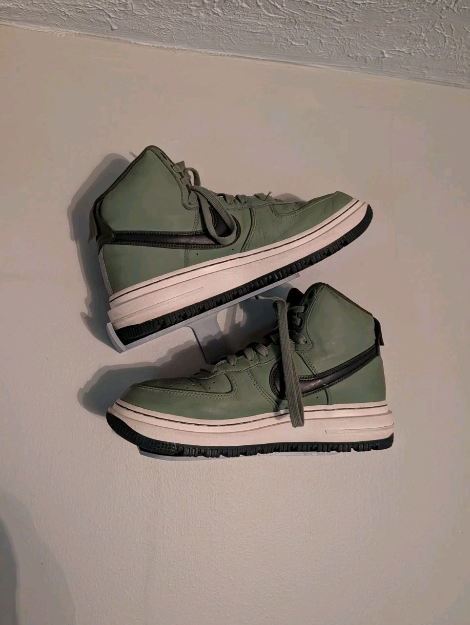 Wall Mounted Sneaker Display Shelf Hard Plastic Shoe Stand Gray For Sneakerheads