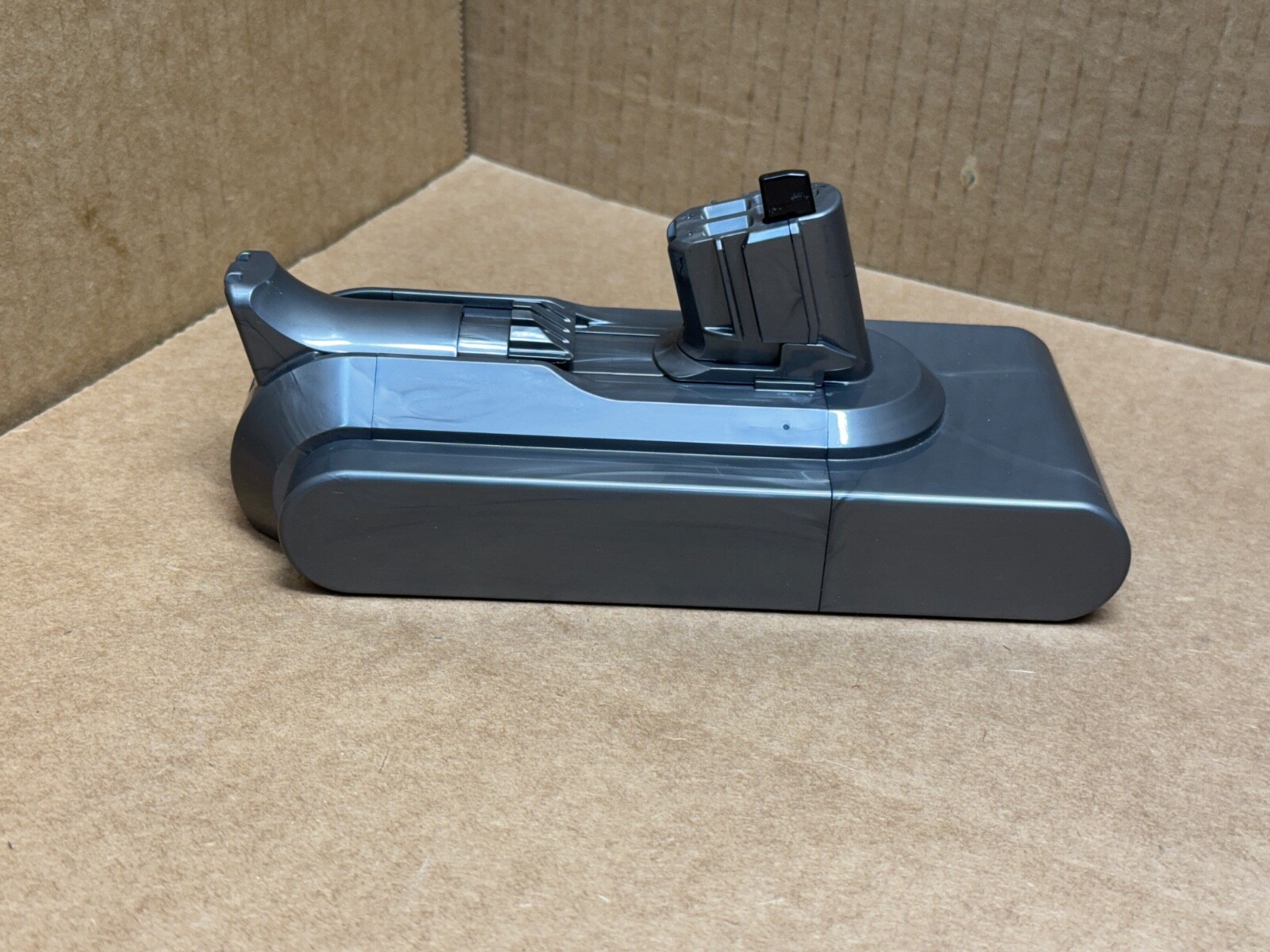 DYSON V15 OUTSIZE – SV47 / SV22 GENUINE OEM 3600mAh CLICK IN LI-ION BATTERY