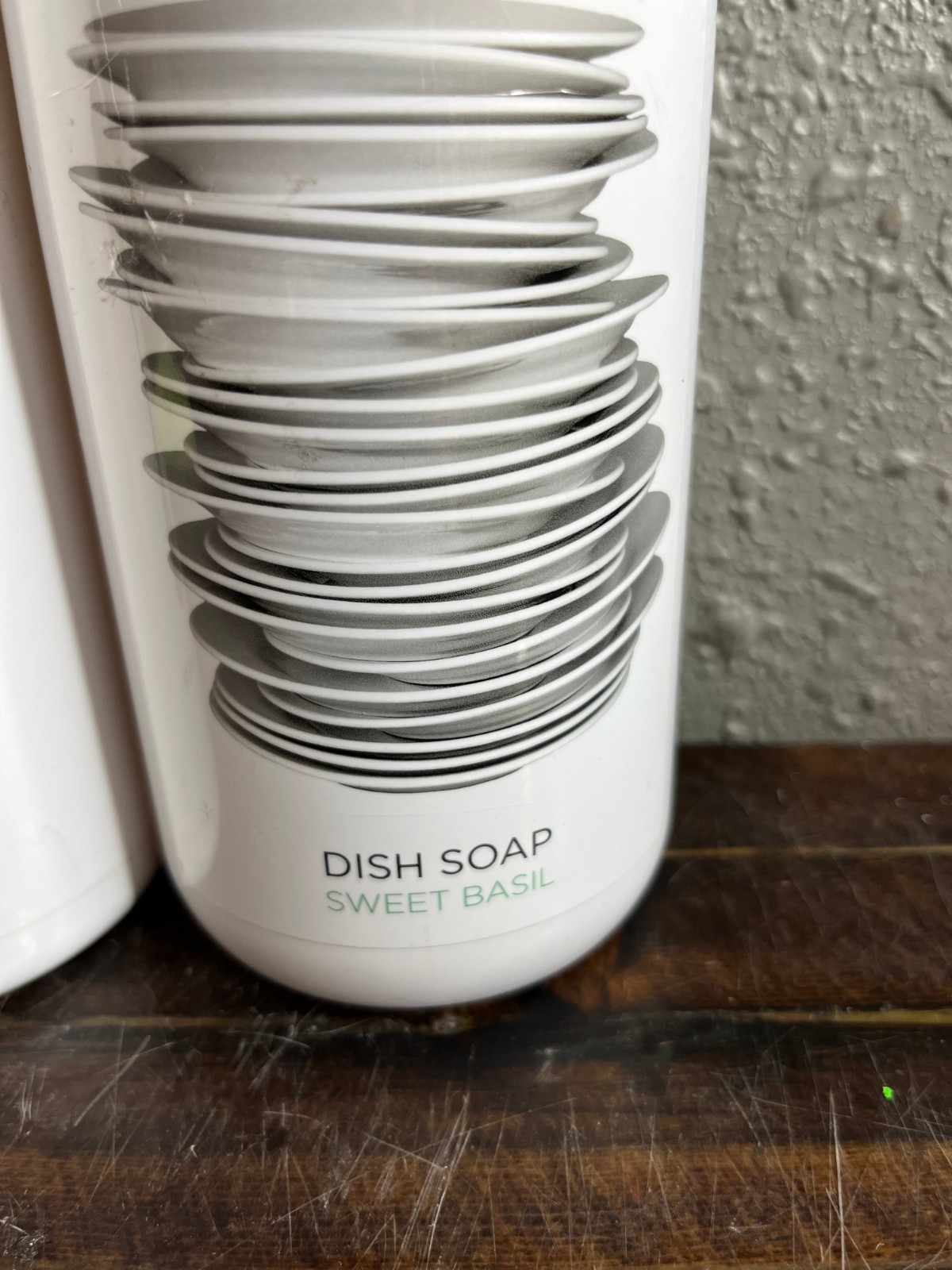 Hudson Grace Surface Cleaner & Dish Soap Set Sweet Basil White Spray Pump 32 oz