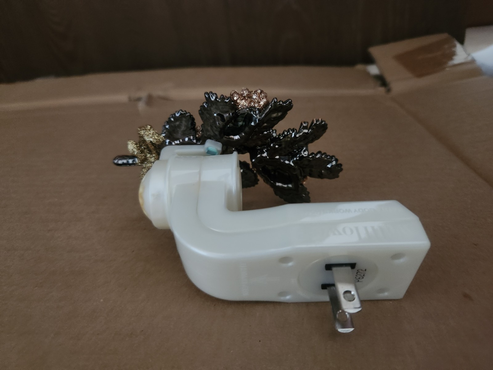 Bath & Body Works Wallflowers wall plug in/air freshener