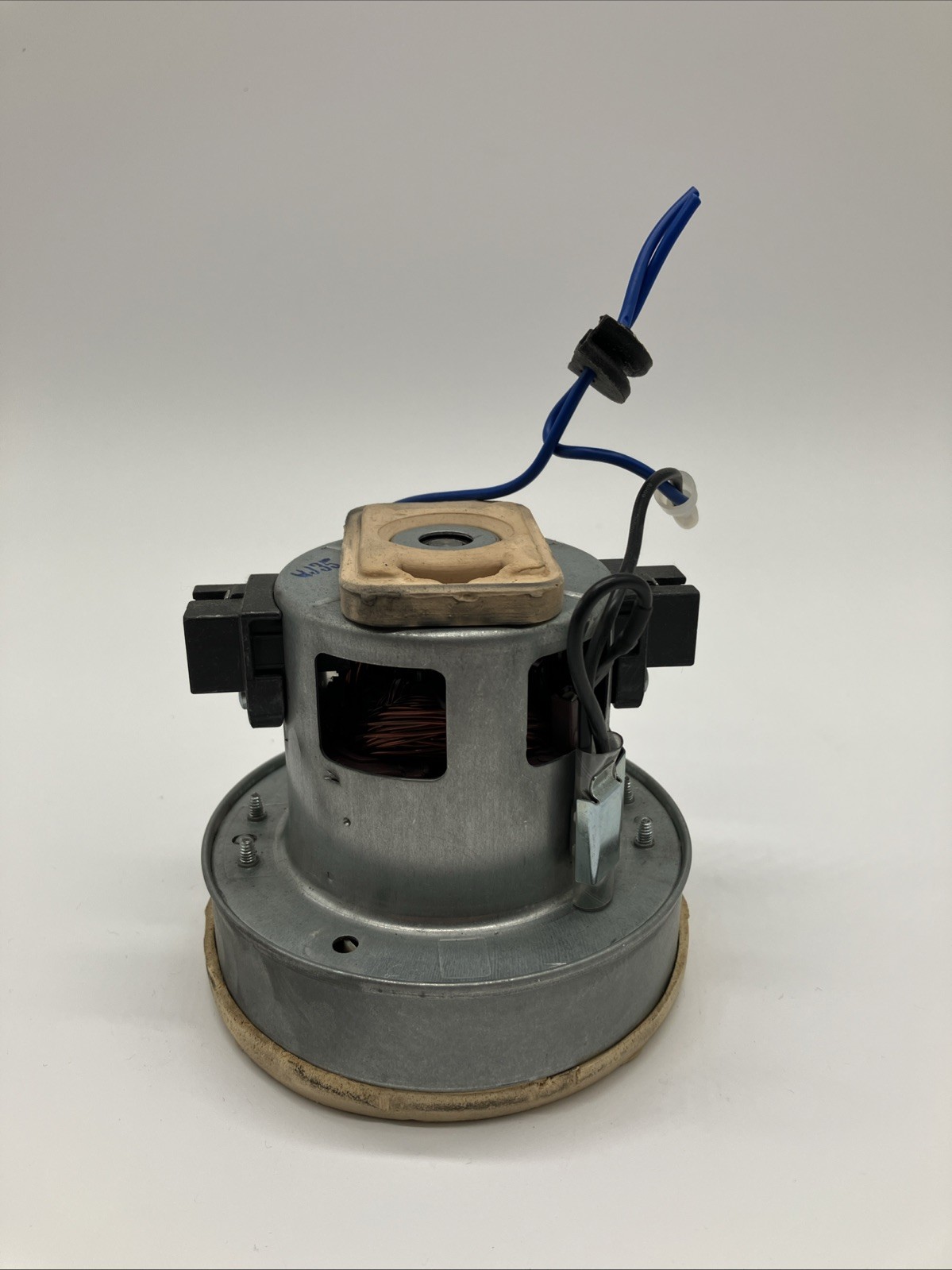 Shark NV501 NV500 NV502 NV505 UV560 SMALL 120V 1000W Vacuum MOTOR KCL12-11MHC