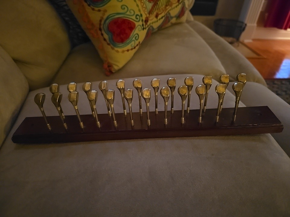 Vintage Mens Golf Club Tie Rack holder 24 brass pegs wood wall mounted