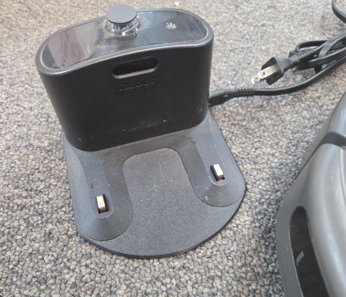 Irobot Roomba 675 Robot Vacuum & Charger Wi-Fi